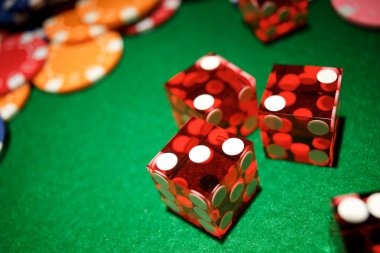 nadimslot live casino tables featuring blackjack, roulette, and baccarat alongside MLBB esports markets
